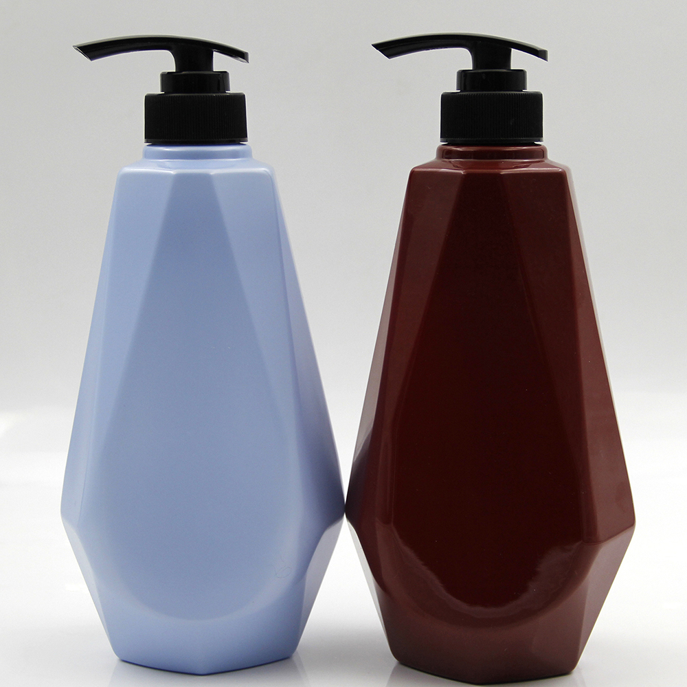 Wholesale 500ml 750ml big capacity plastic PET lotion bottle in special shape, eco friendly lotion pump bottle
