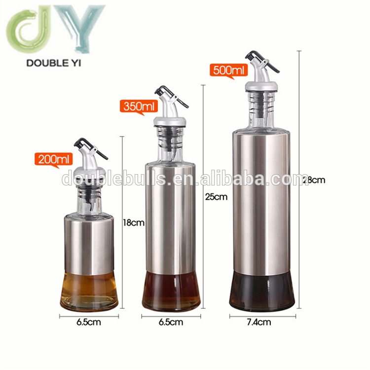 Wholesale 500ml Glass Olive Oil Bottle with Pourer and Funnel/ Kitchen Tools Soy Sauce Vinegar Seasoning Carafe Decanter