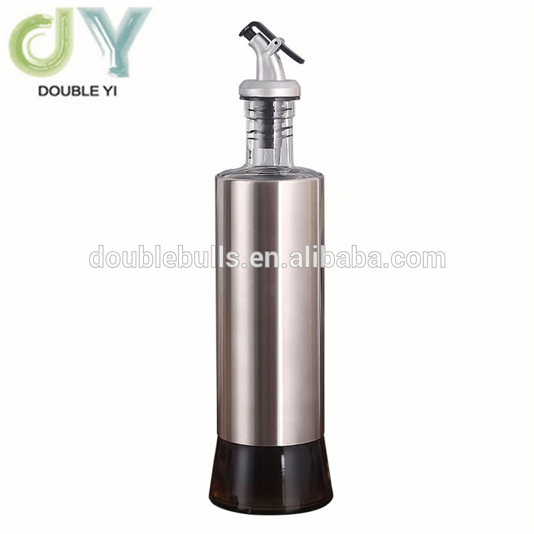 Wholesale 500ml Glass Olive Oil Bottle with Pourer and Funnel/ Kitchen Tools Soy Sauce Vinegar Seasoning Carafe Decanter