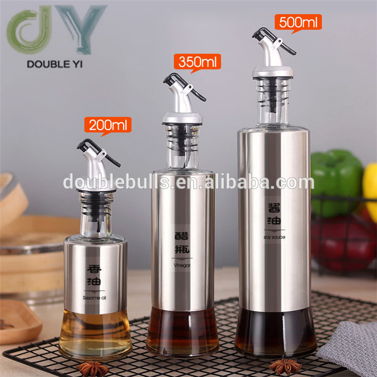 Wholesale 500ml Glass Olive Oil Bottle with Pourer and Funnel/ Kitchen Tools Soy Sauce Vinegar Seasoning Carafe Decanter