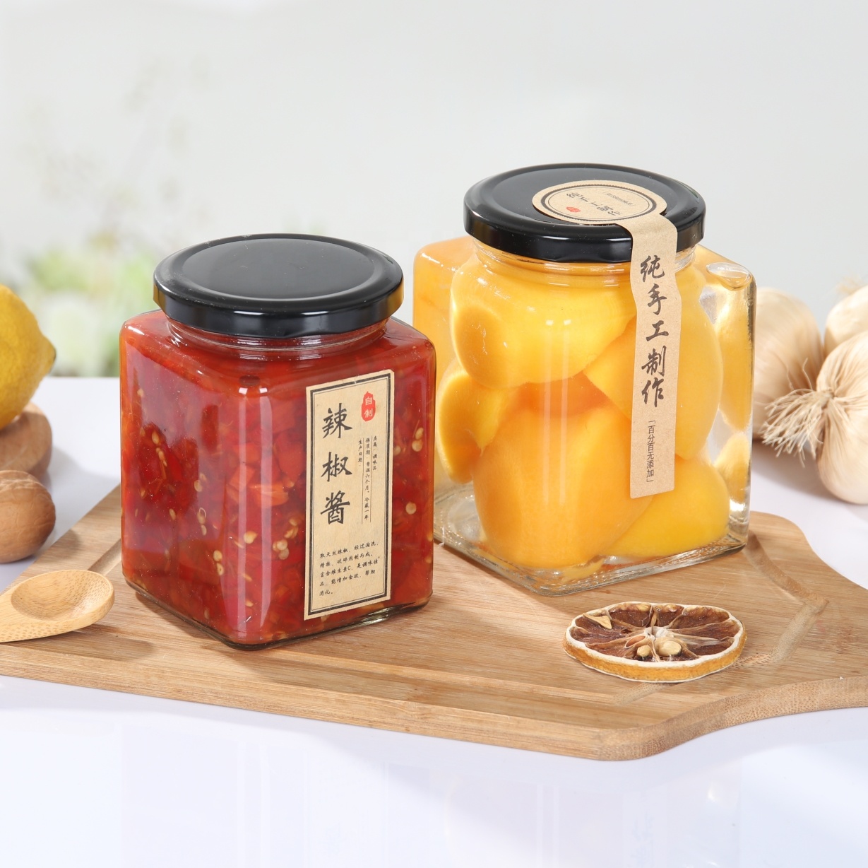 Wholesale 500ml square honey glass jar with metal closure lid honey jars glass square