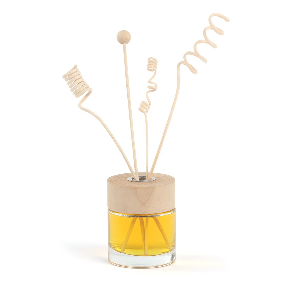 Wholesale 50ml 100ml 200ml round arometic glass diffuser glass bottle with wooden cap