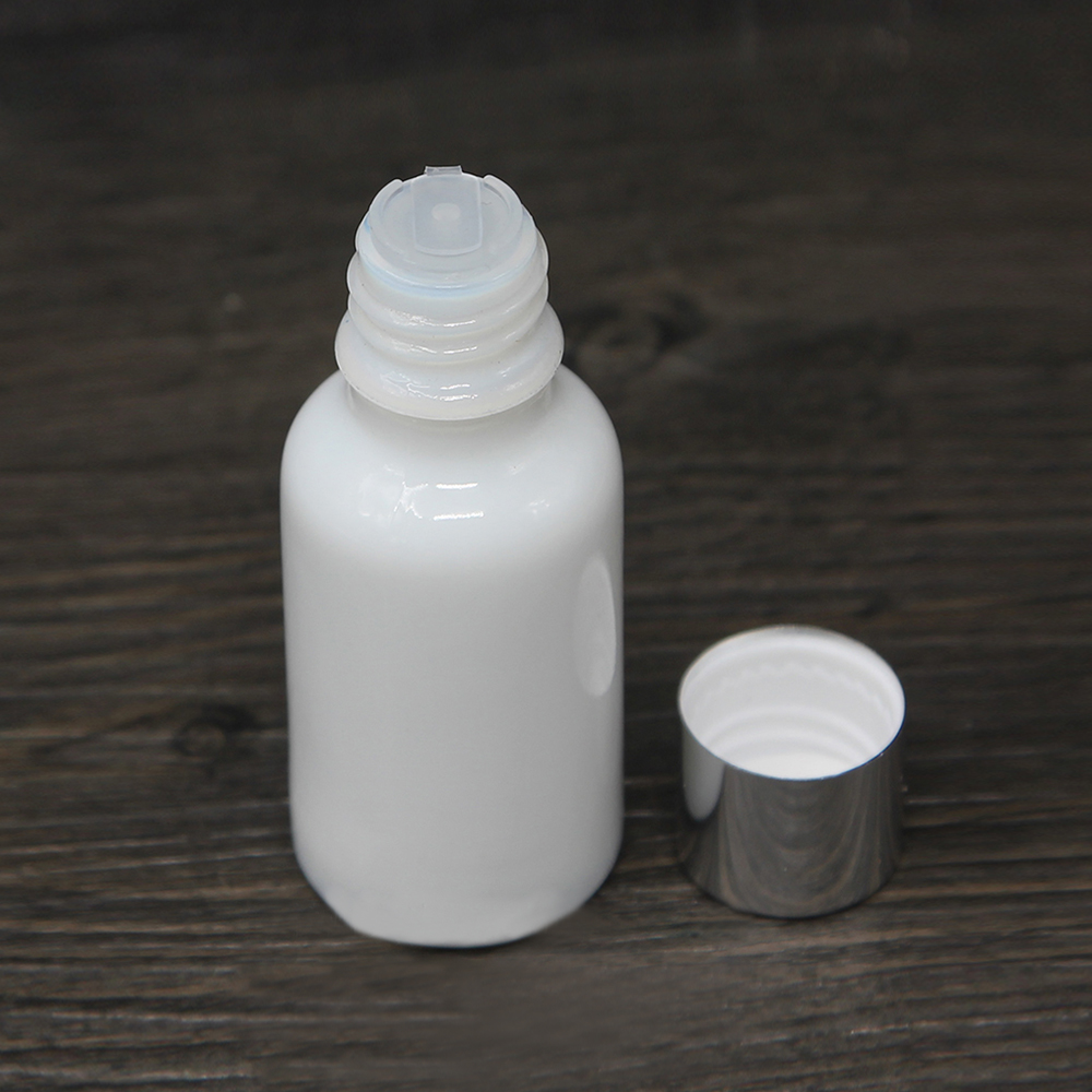 Wholesale 5ml 10ml 15ml 20ml 30ml 50ml 100ml White Glass Bottle with Inner Stopper