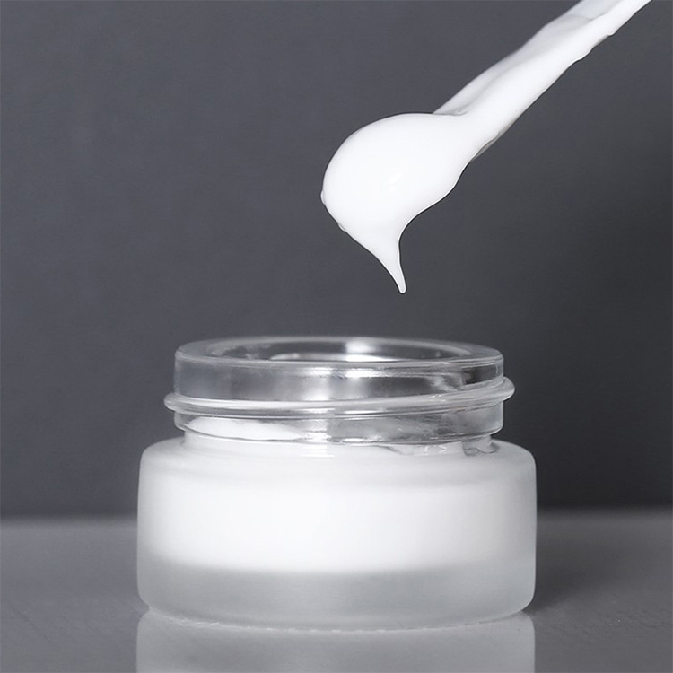 Wholesale 5ml 10ml 15ml 30ml 50ml Refillable Frosted Glass Cosmetic Cream Jar Container with Silver Alumite Lids