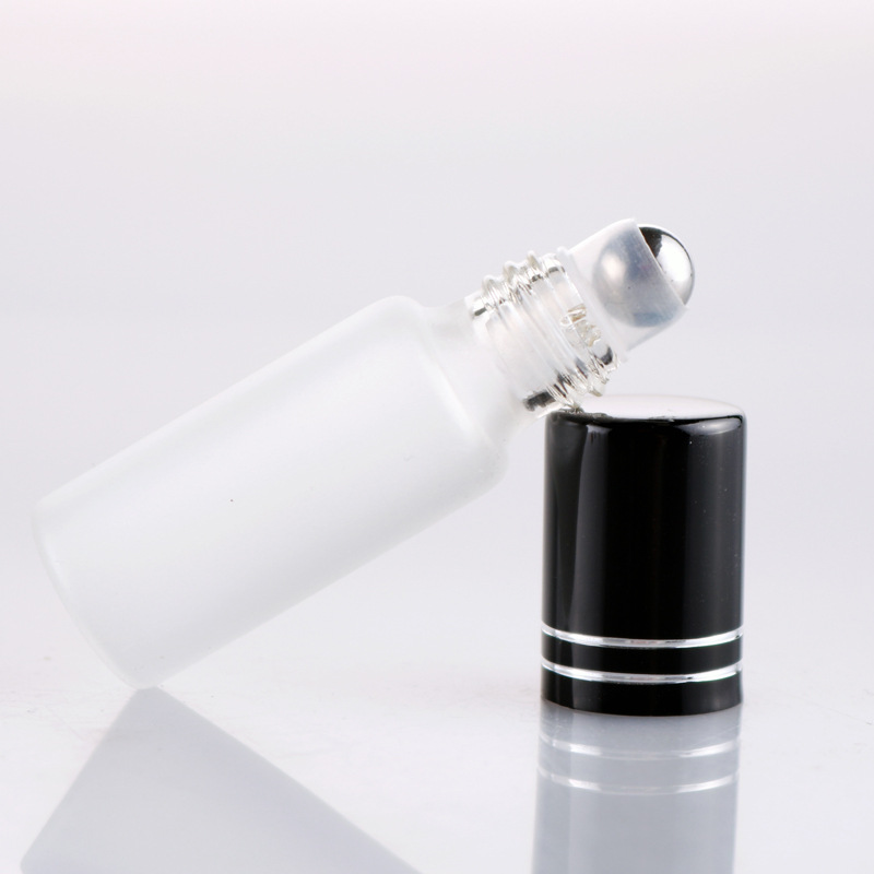 Wholesale 5ml White Round Steel Roller Essential Oil Lip Gloss Frosted Glass Bottle