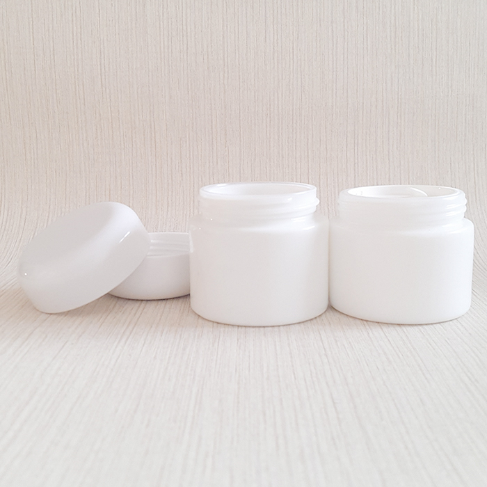 Wholesale 60g porcelain opal white jar cosmetic with white lid