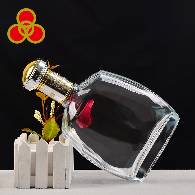 Wholesale 700ml Rum Vodka Liquor Spirits Empty Glass Liquor Bottle