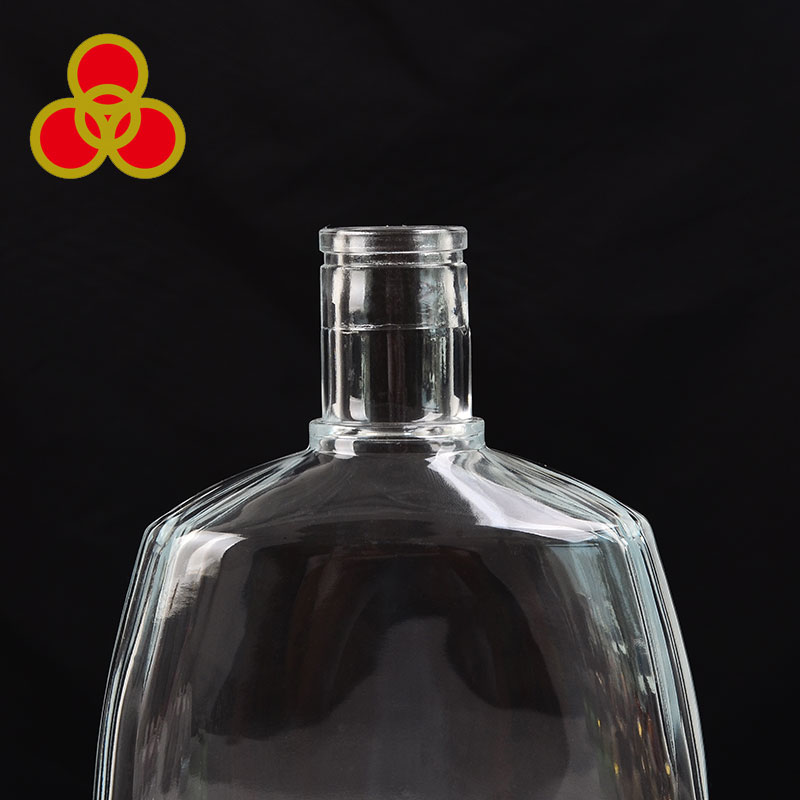 Wholesale 700ml Rum Vodka Liquor Spirits Empty Glass Liquor Bottle