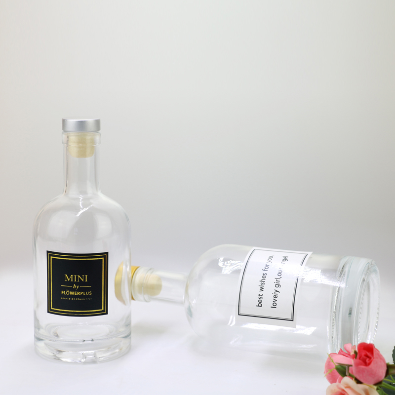 Wholesale 750 ml glass empty wine bottle with cork for fruit wine ice wine