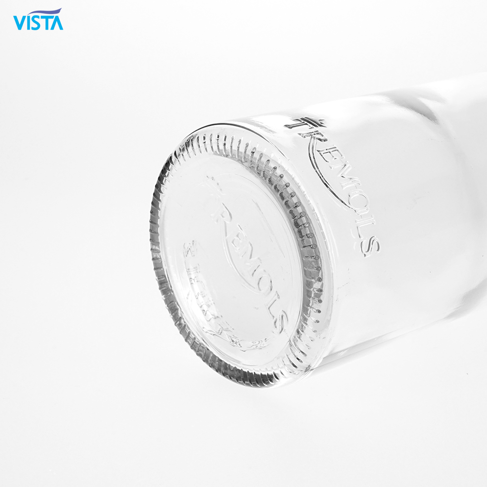 Wholesale 750ml fancy vodka alcohol spirits liquor whisky glass bottle with screw cap