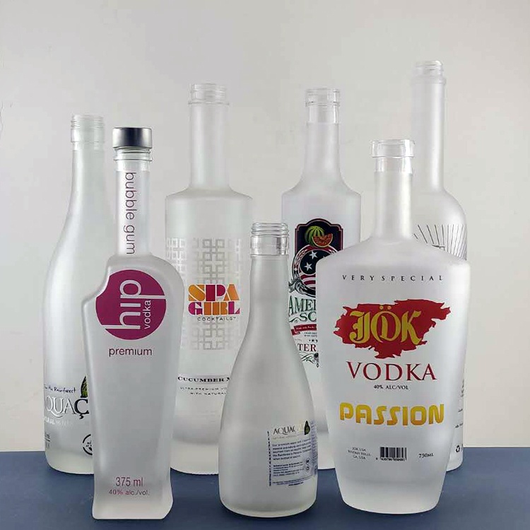 Wholesale 75cl Rum 0.75l Gin Custom Super Round White Clear Flint Empty Cork Stopper bottle Vodka Glass 750ml Liquor Bottles