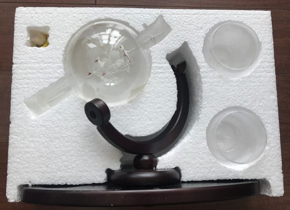 Wholesale 850ML Whiskey Globe Decanter With Wood Base Handmade Liquor Glass Decanter with 2 cups