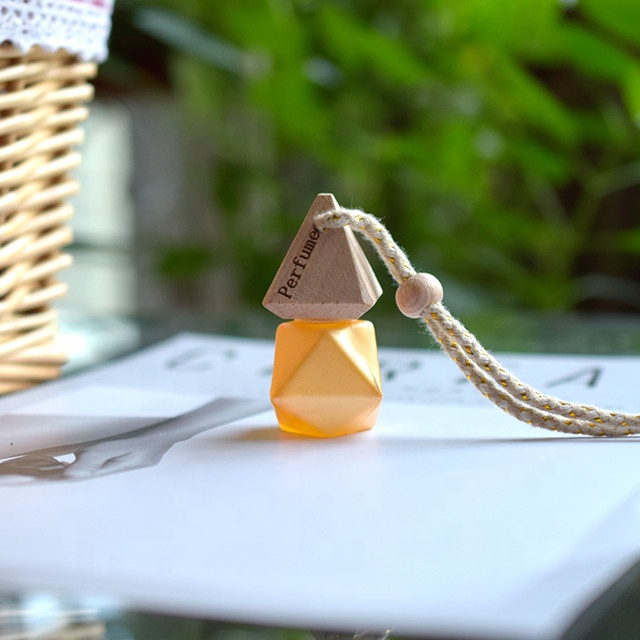 Wholesale 8ML Empty Car Air Freshener Mini Matte Frosted Color Car Hanging Glass Perfume Diffuser Bottle With Wooden Cap