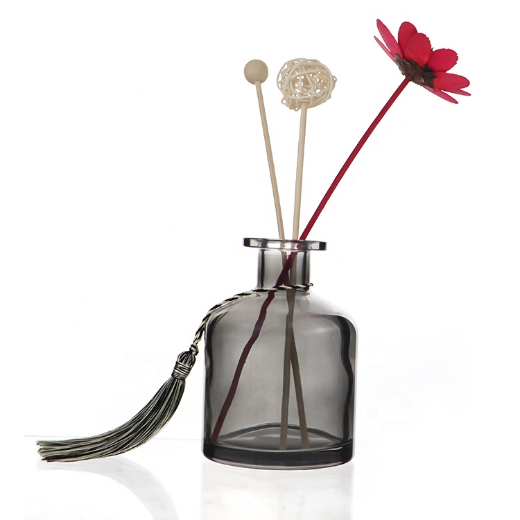 Wholesale Best Price 250ml Decorative Matte Black Glass Essential Oil Bottle Reed Diffuser With Cork