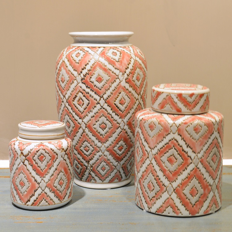 Wholesale Chinese cream porcelain luxury custom ceramic storage jar
