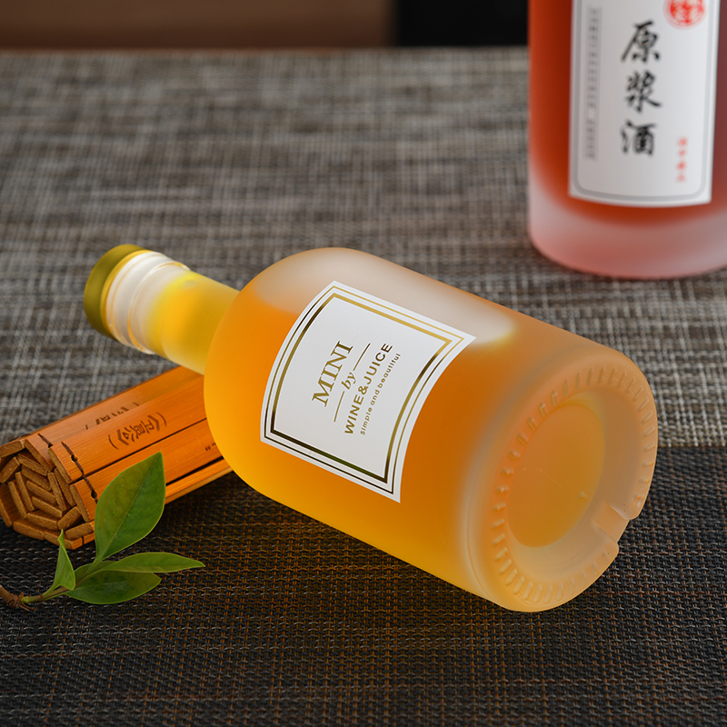 Wholesale Clear Round 100Ml 500Ml LiquorWhisky Glass Wine Bottle Vodka Bottle With Lid