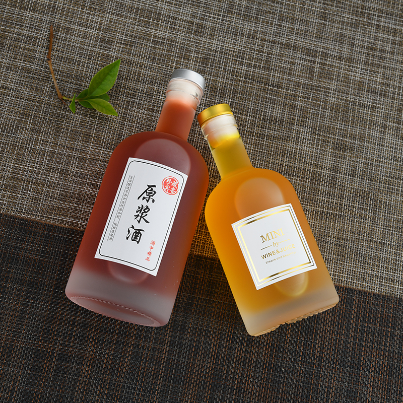 Wholesale Clear Round 100Ml 500Ml LiquorWhisky Glass Wine Bottle Vodka Bottle With Lid