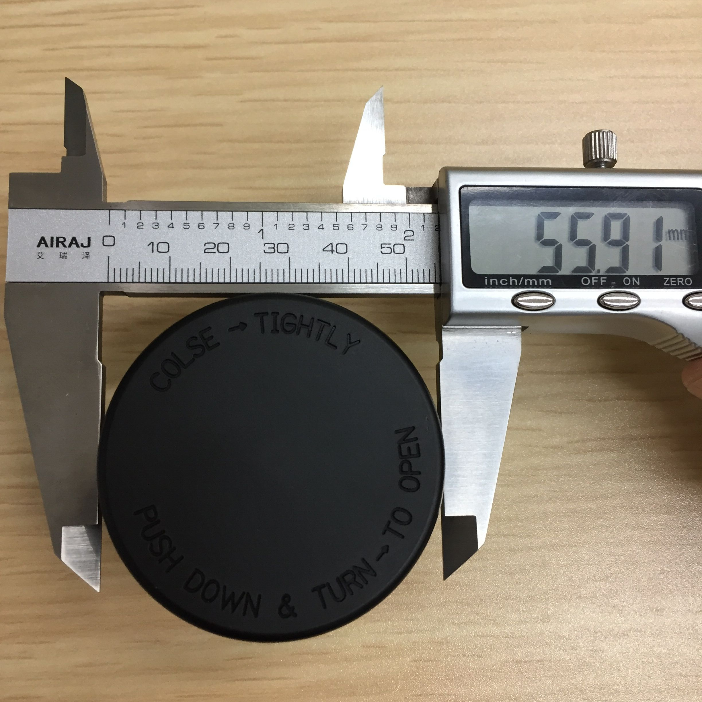 Wholesale Cosmetic Face Cream Jar and Glass Cream Storage Jar with Plastic Lid for Personal Use