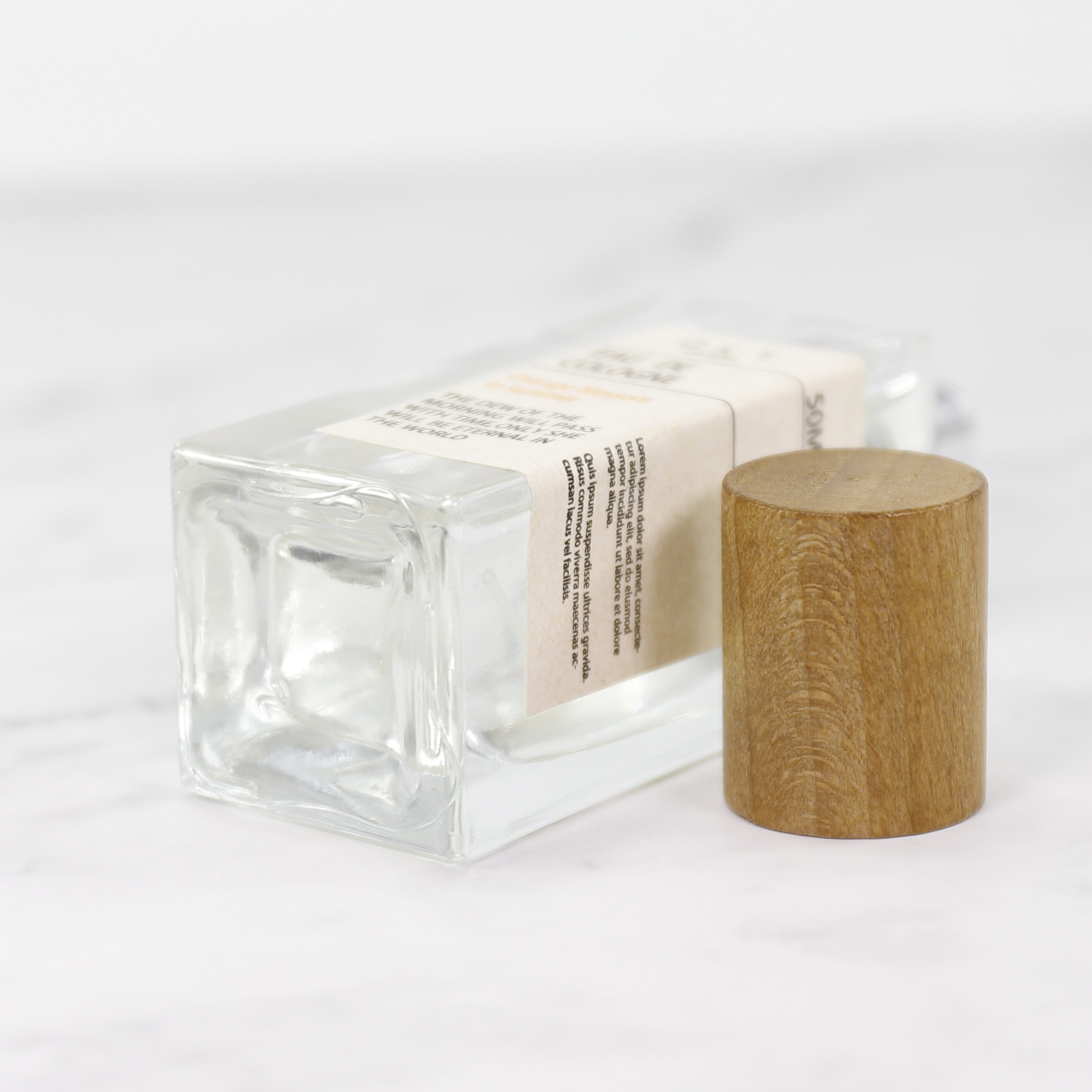 Wholesale Cosmetic Packaging 50ml Spray Glass Perfume Bottle With Bamboo Cover