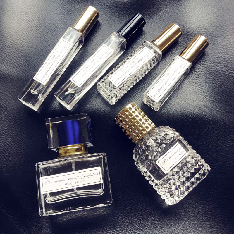 Wholesale Cosmetic Packaging Custom Made Luxury 50ml Glass Car Perfume Bottle with Cap