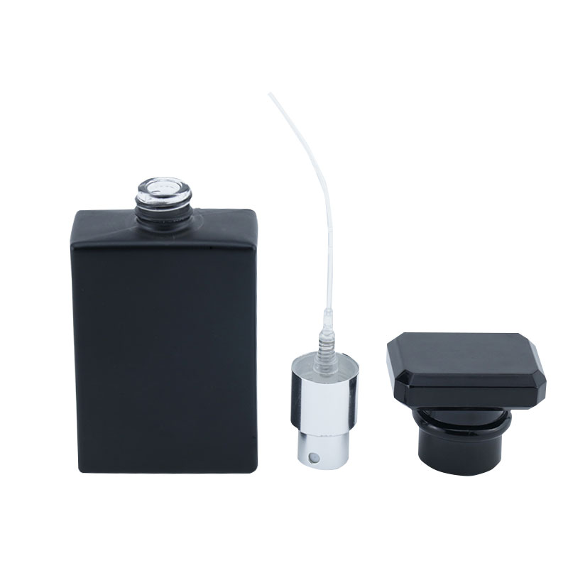 Wholesale Custom Design Empty Luxury Square Flat Black Spray Bottle Refillable Fancy 30ml Glass Perfume Bottle