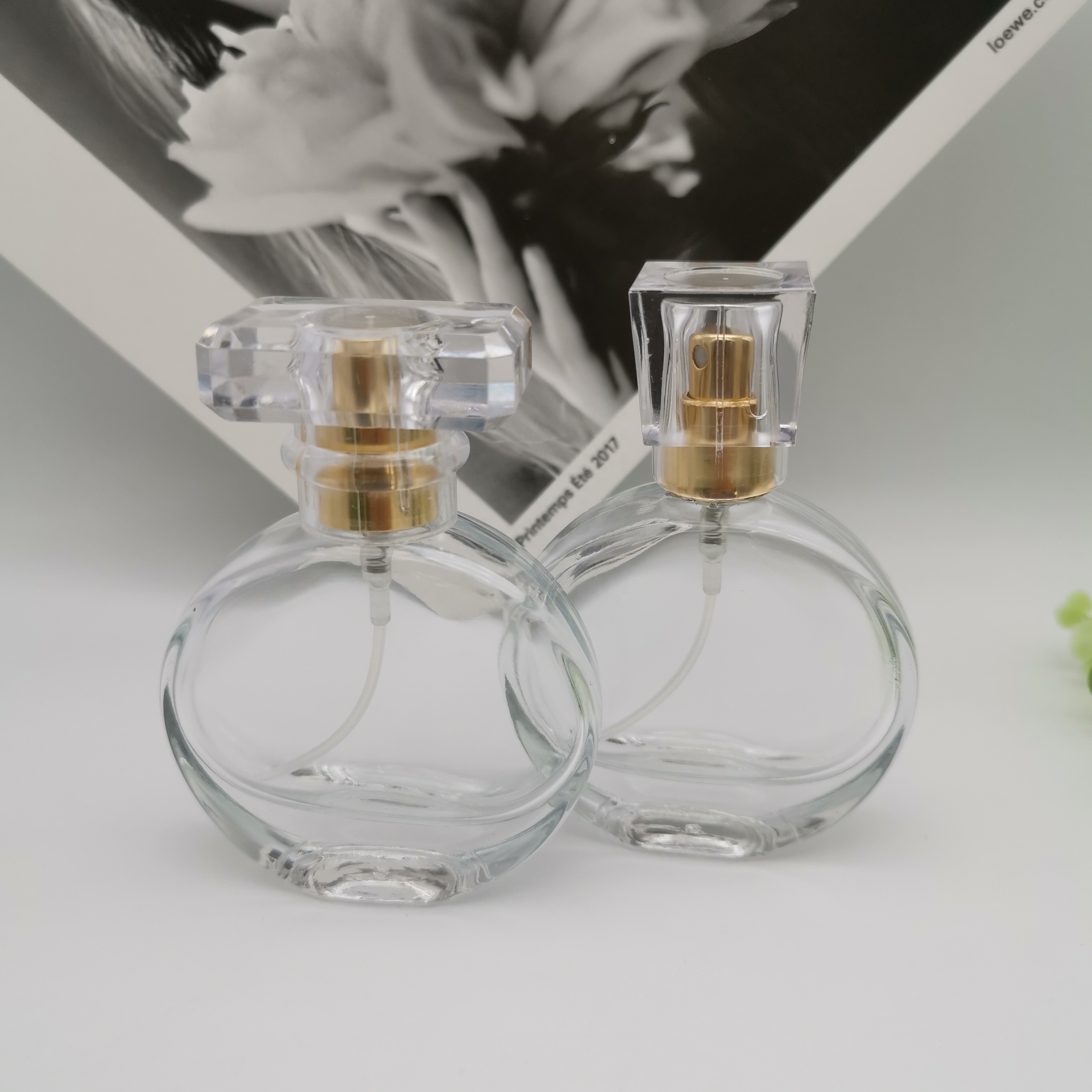 Wholesale Custom Design Luxury Empty 30ML 50ML 100MLGlass Round Perfume Bottle glass bottle