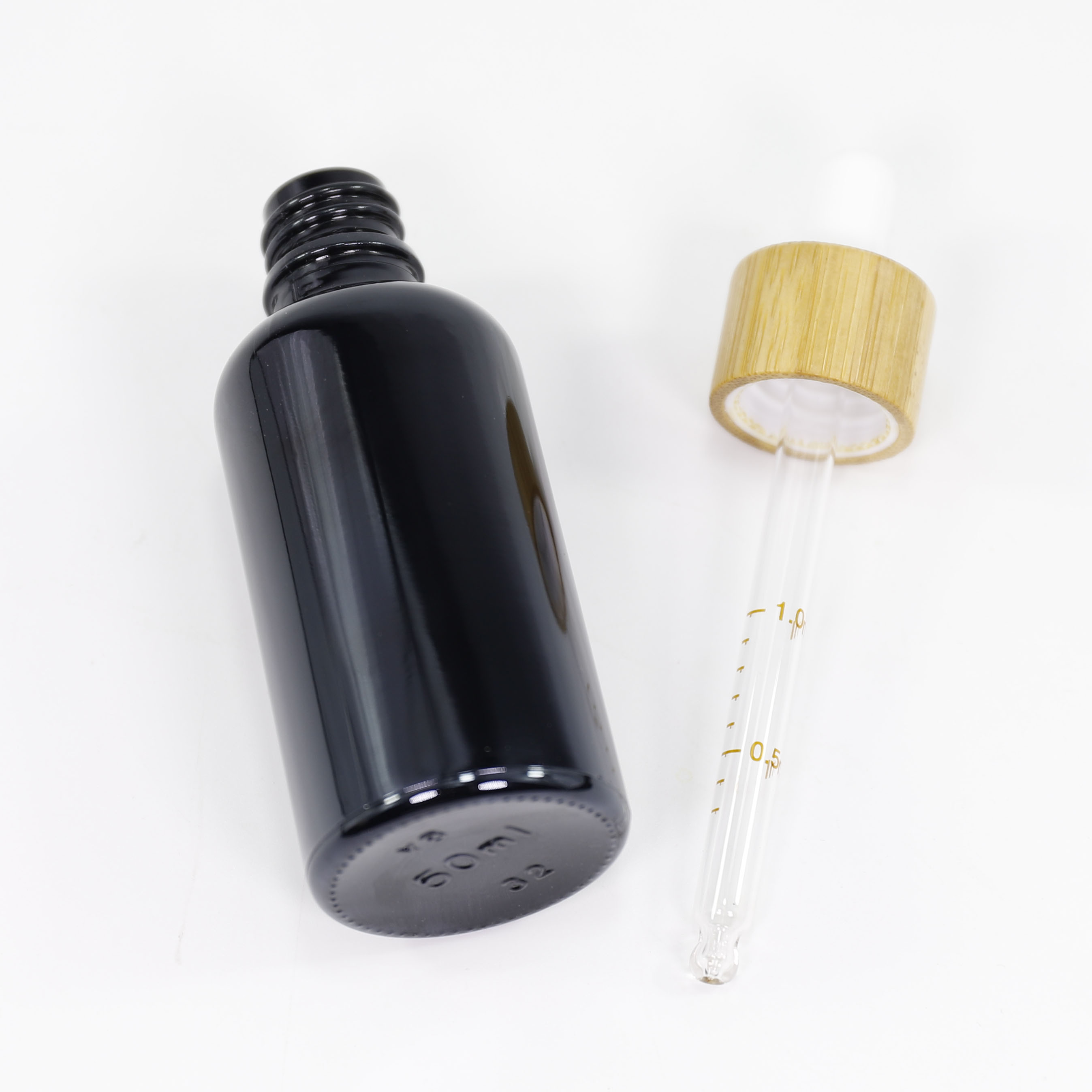 Wholesale Custom Empty Black Glass Essential Oil Bottle with Bamboo Lid
