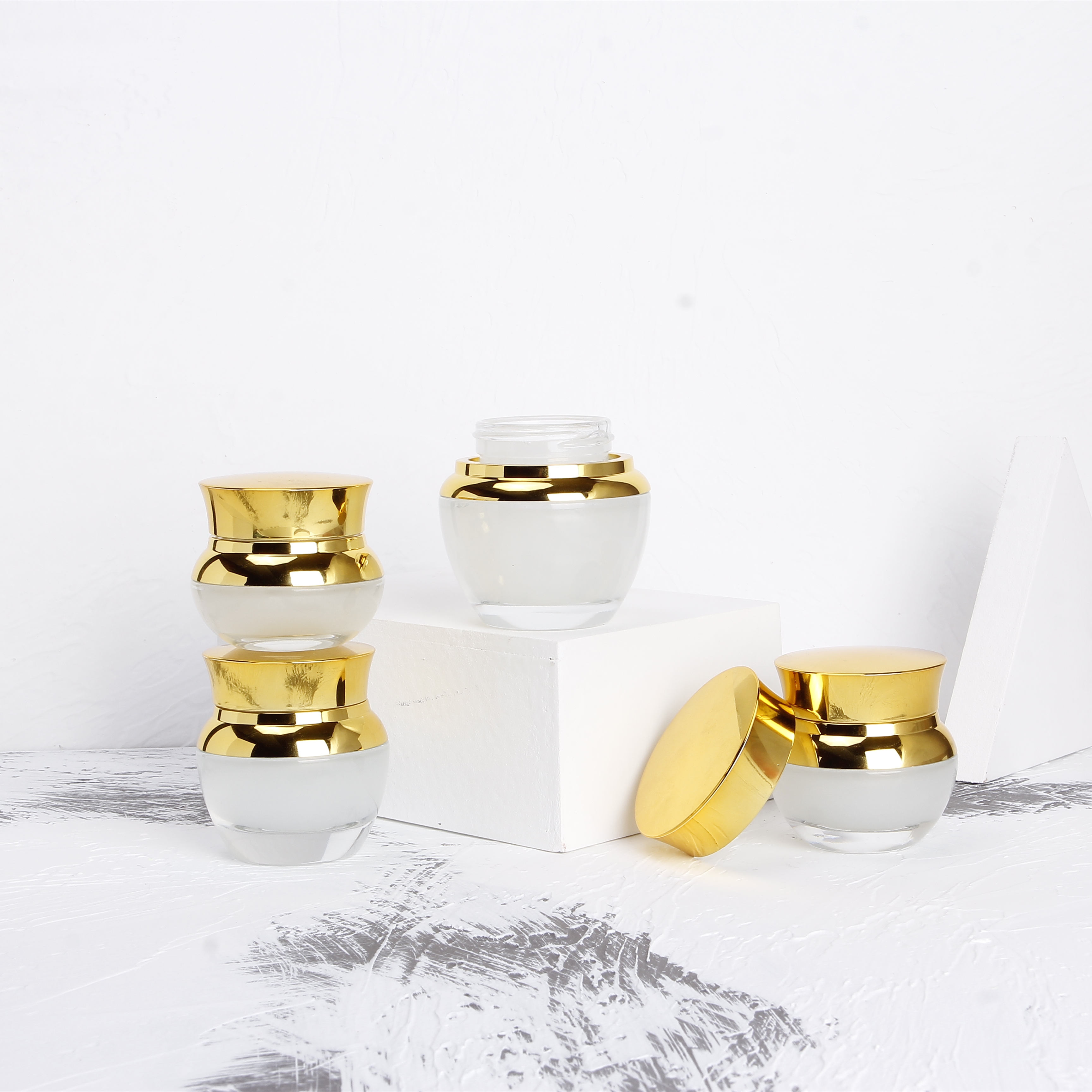 Wholesale Custom Luxury Cosmetics Packaging Face Cream Serum Skin Care Cosmetic Bottle Sets
