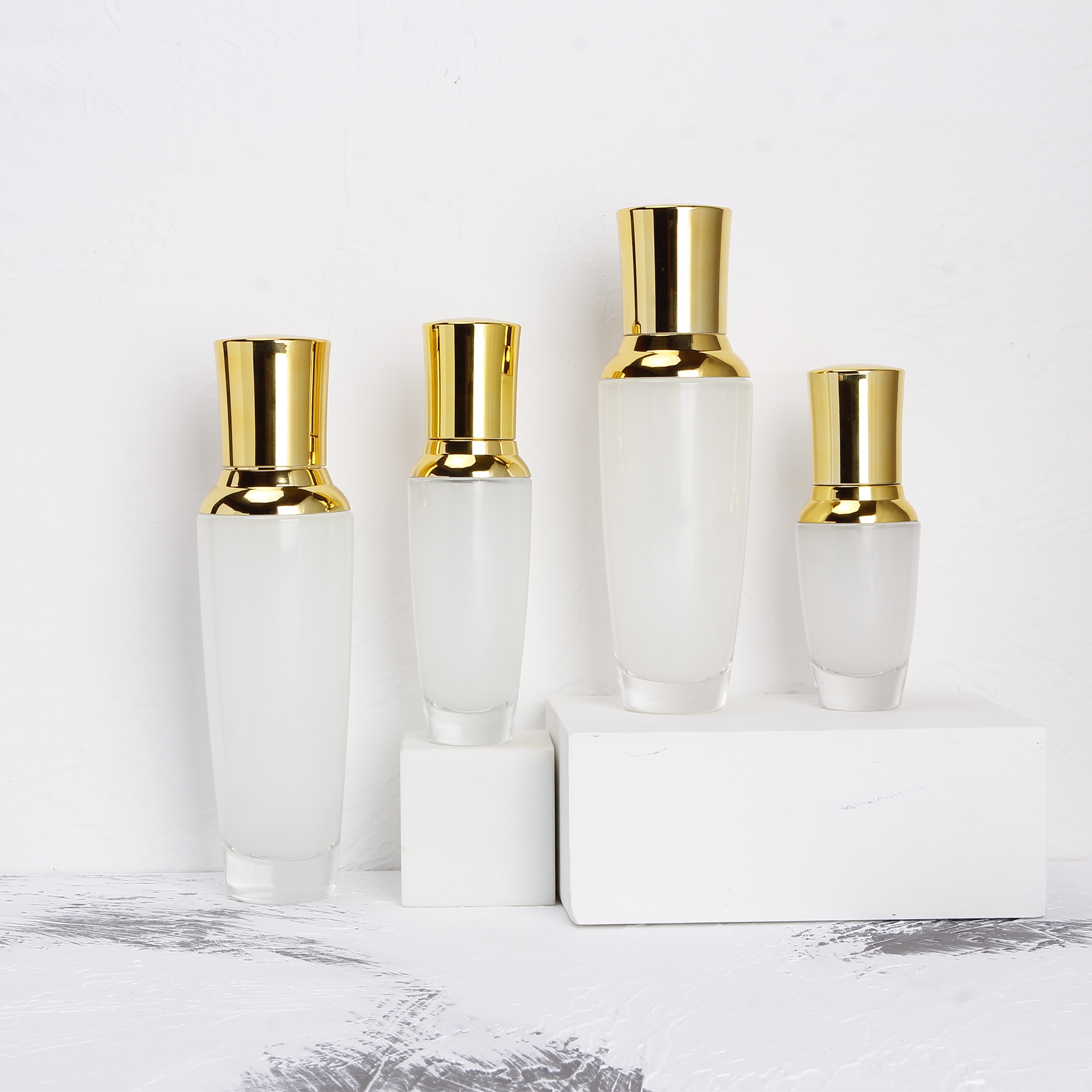 Wholesale Custom Luxury Cosmetics Packaging Face Cream Serum Skin Care Cosmetic Bottle Sets