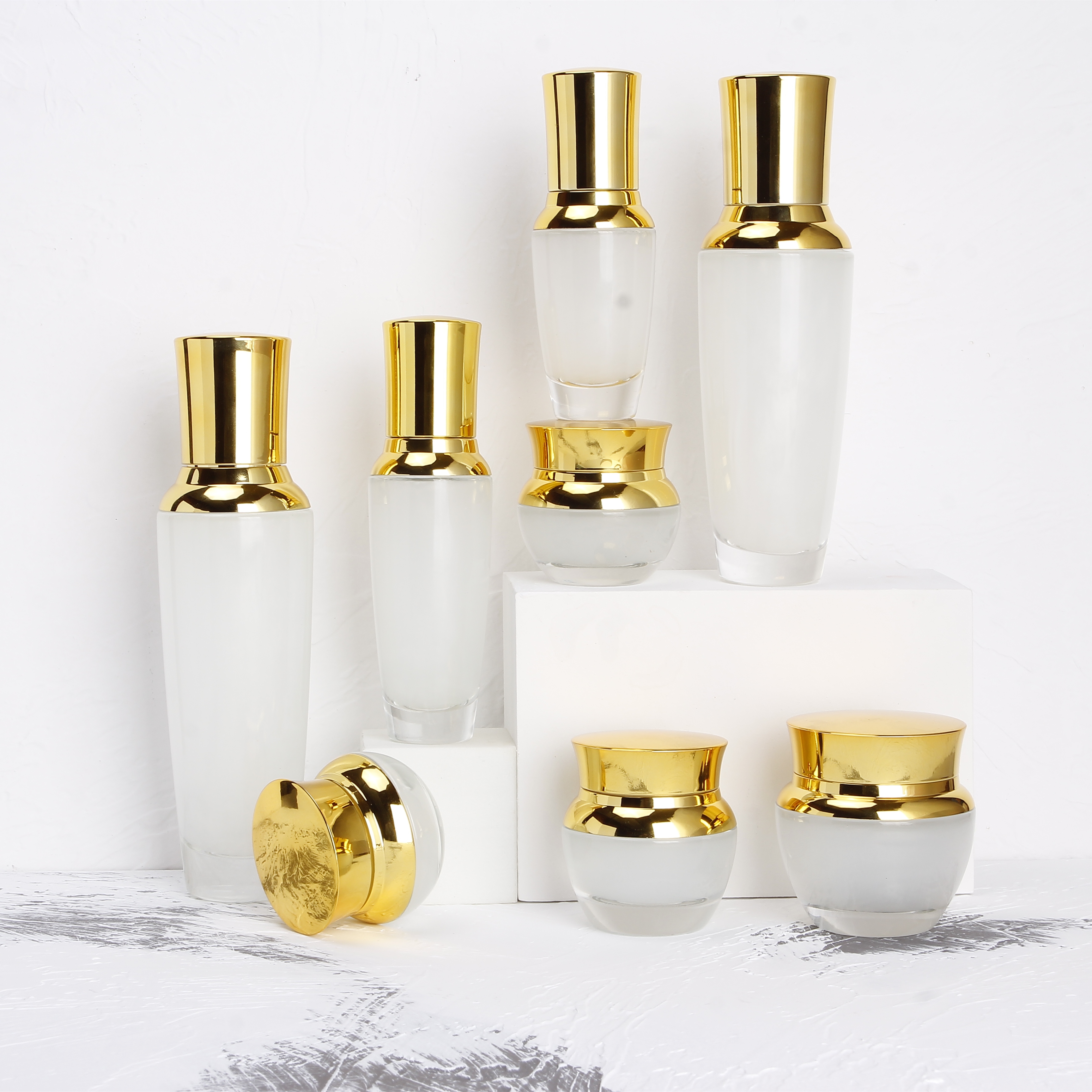 Wholesale Custom Luxury Cosmetics Packaging Face Cream Serum Skin Care Cosmetic Bottle Sets