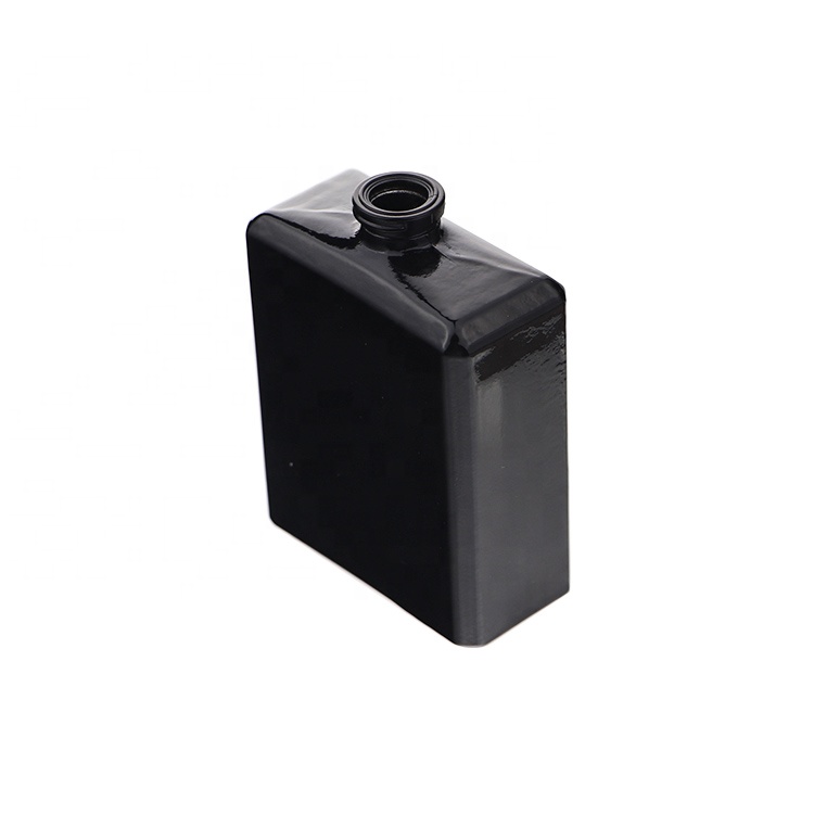 Wholesale Custom Refillable Spray Bottle Perfume Square Matte Black Perfume Glass Bottle 50ml