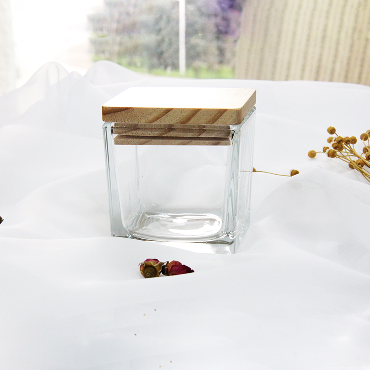 Wholesale Custom Scented Luxury frosted glass candle jar with wood lid