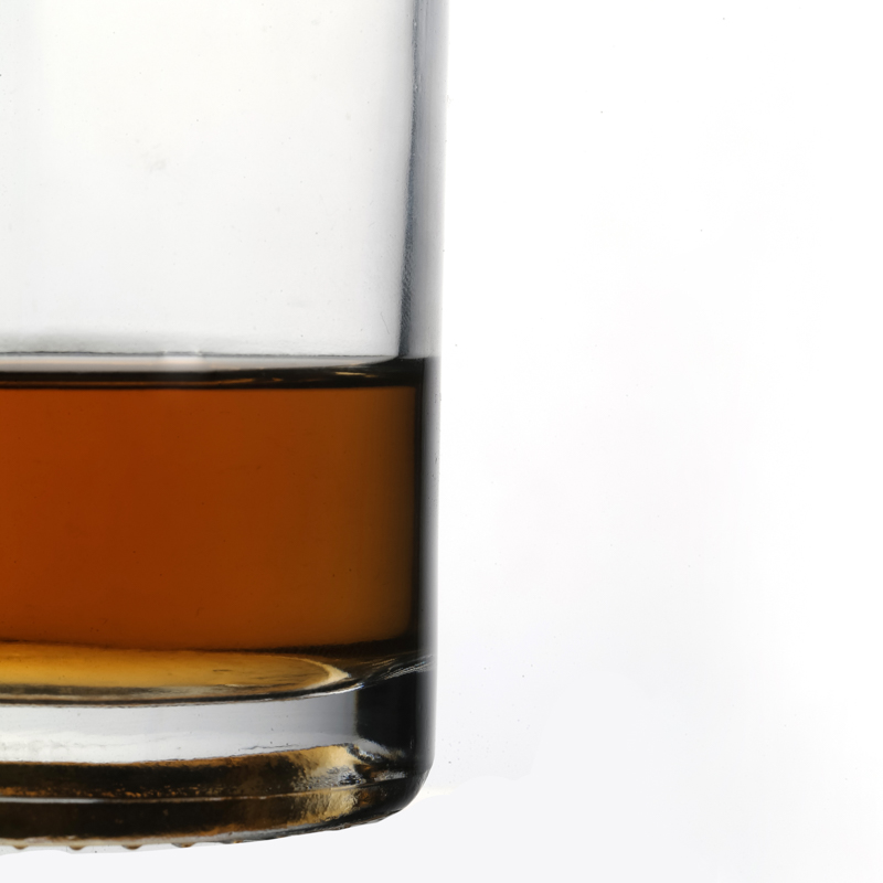 Wholesale Customize High Quality Empty Clear Round Glass Vodka Bottle for Liquor 700ml
