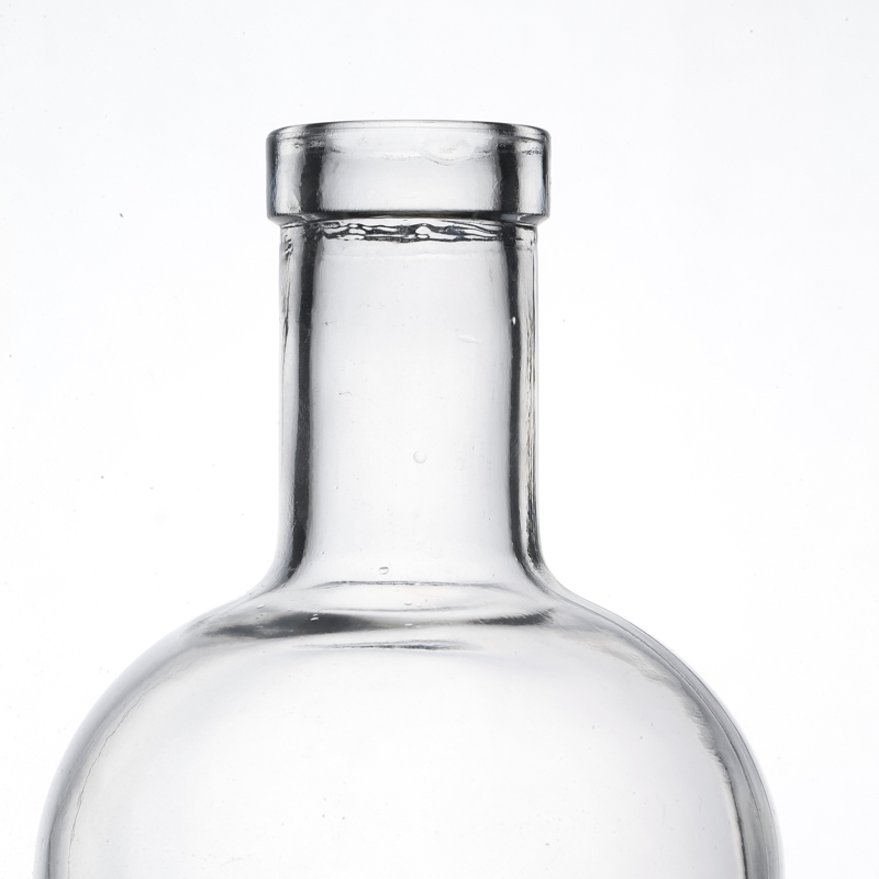 Wholesale Customize High Quality Empty Clear Round Glass Vodka Bottle for Liquor 700ml