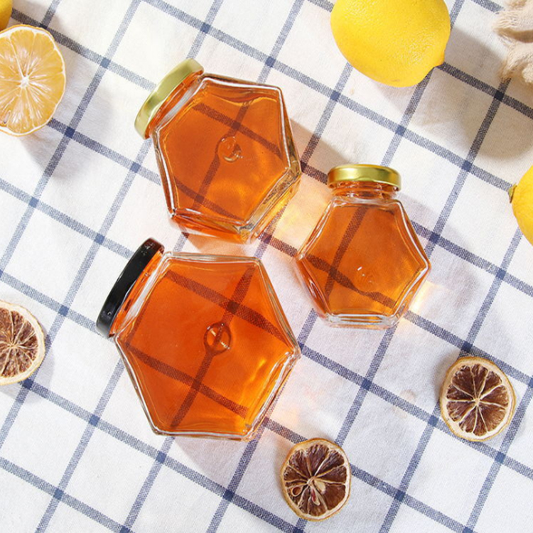Wholesale Customized 100ml 220ml 380ml Empty Clear Hexagon Glass Honey Jars with Wooden Lid and Dipper