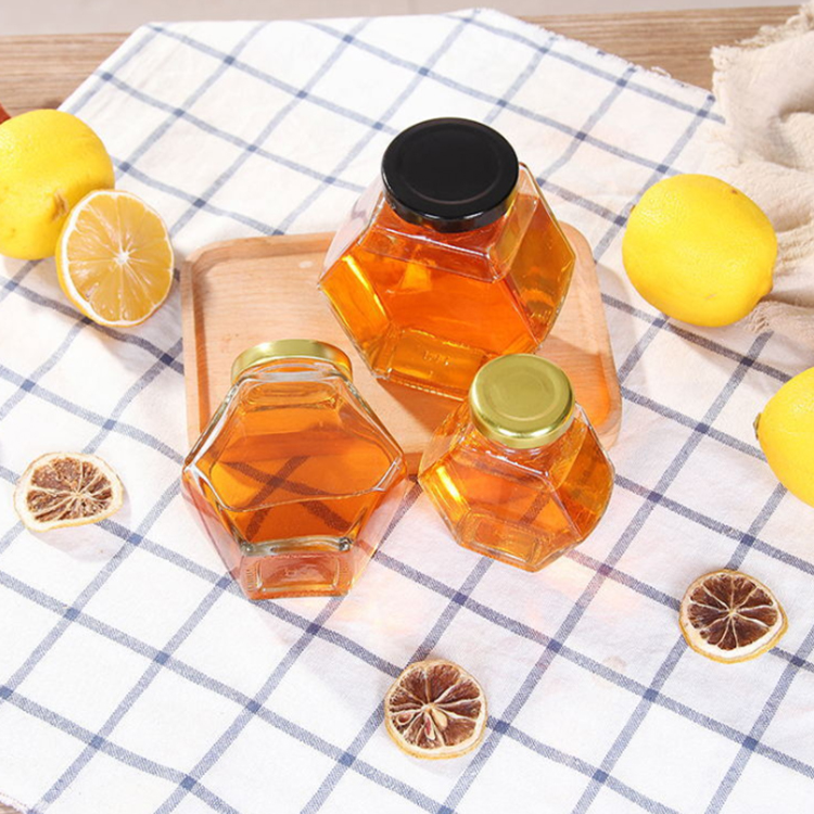 Wholesale Customized 100ml 220ml 380ml Empty Clear Hexagon Glass Honey Jars with Wooden Lid and Dipper