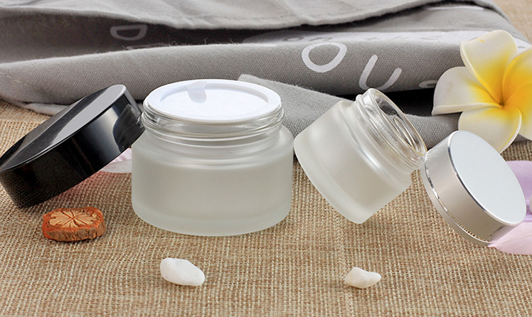 Wholesale Customized 4OZ Square Luxury Spray Frosted Empty Amber Gold Glass Cosmetics Jars For Cream Lotion