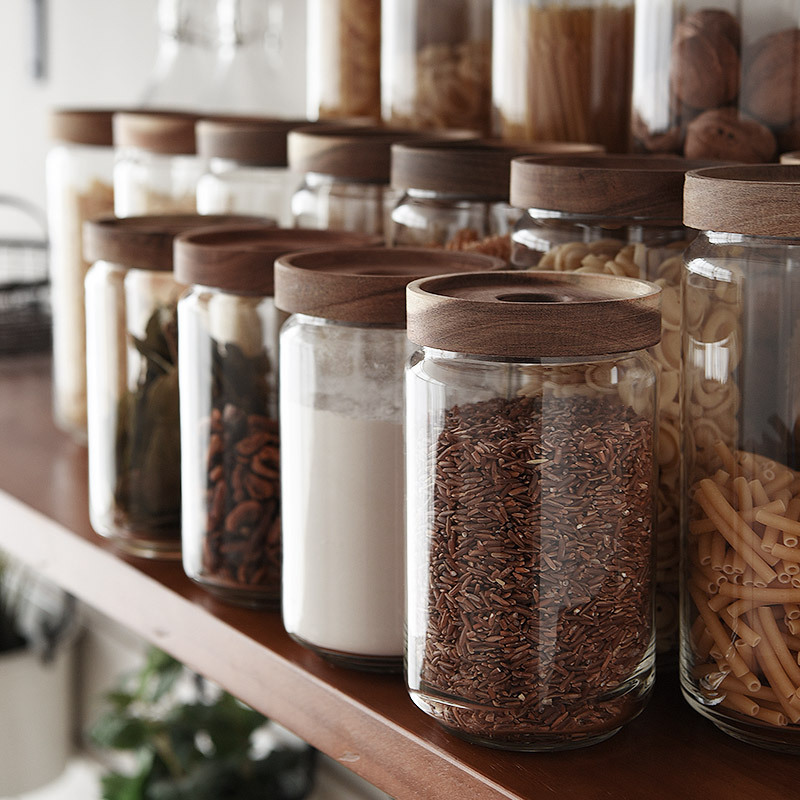 Wholesale Diameter Of 6.5cm Sealed Glass Storage Jar With Acacia Wood Lid For The Kitchen