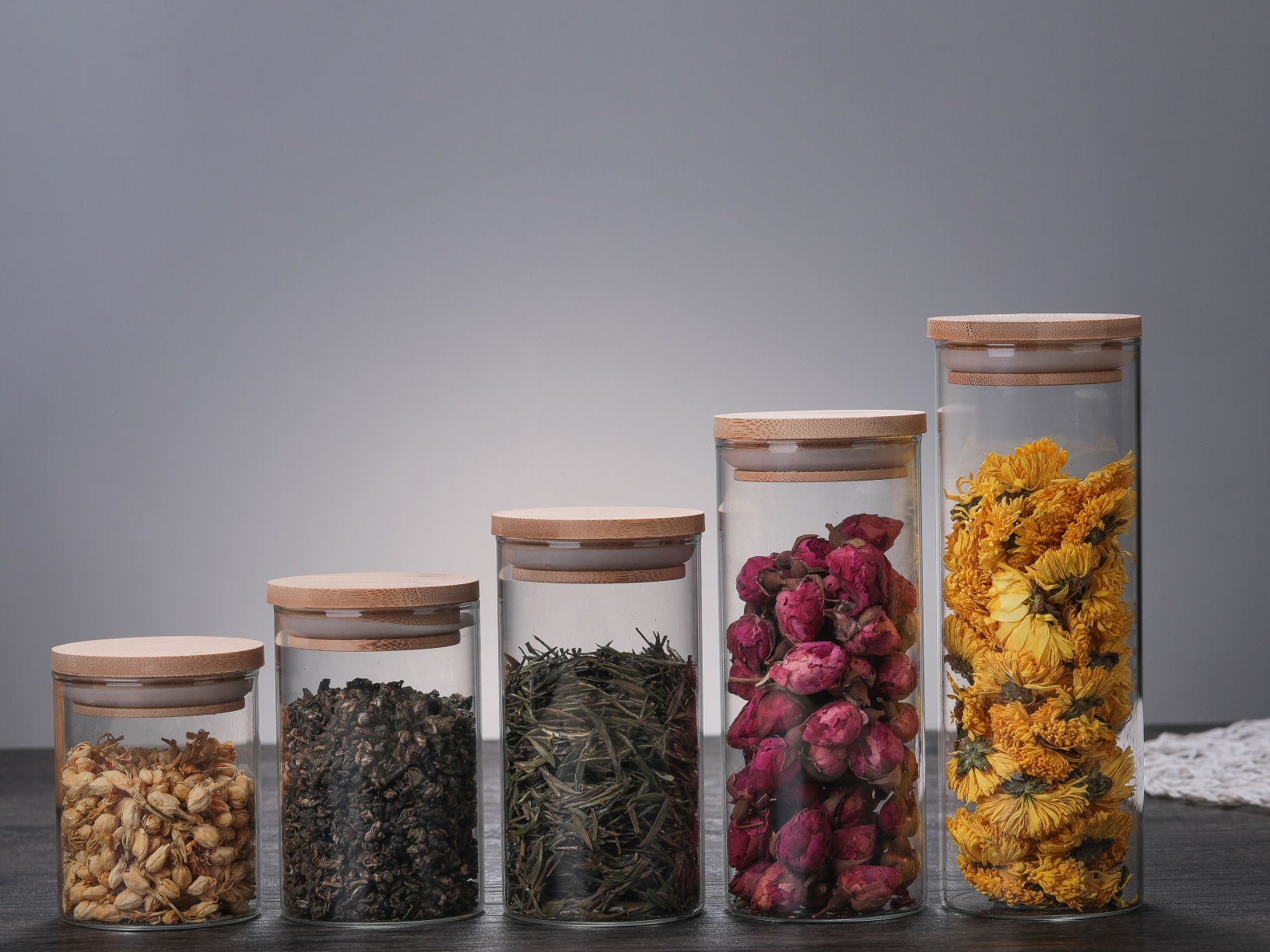 Wholesale Different Capacity Clear Glass Storage Containers Kitchen Food Canister With Bamboo Lids Cover Jars Manufacturers