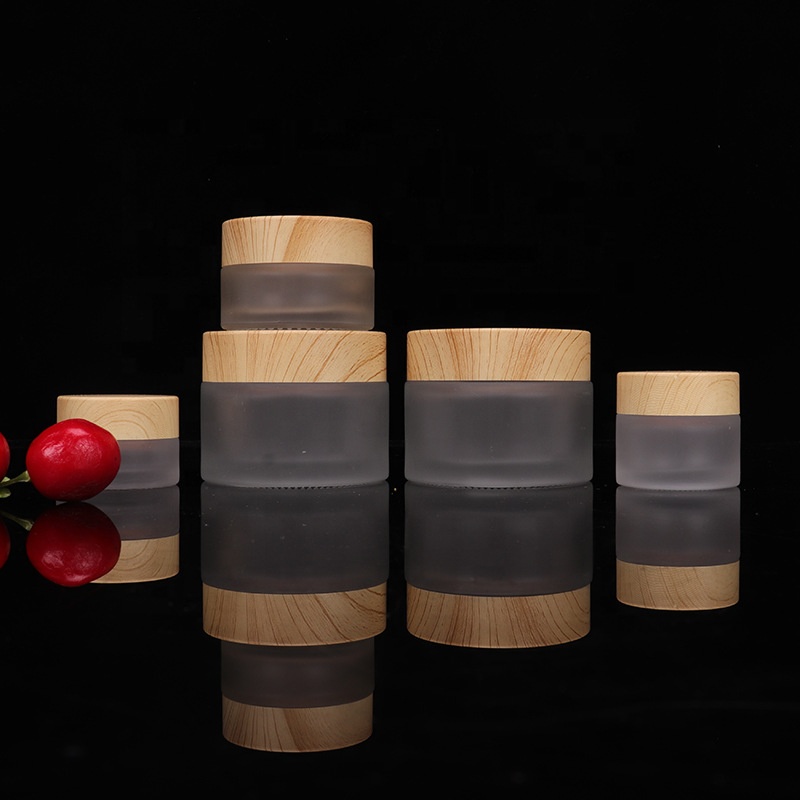Wholesale Eco friendly Cosmetic Packaging Empty Glass Cream Jar with Wooden Lid