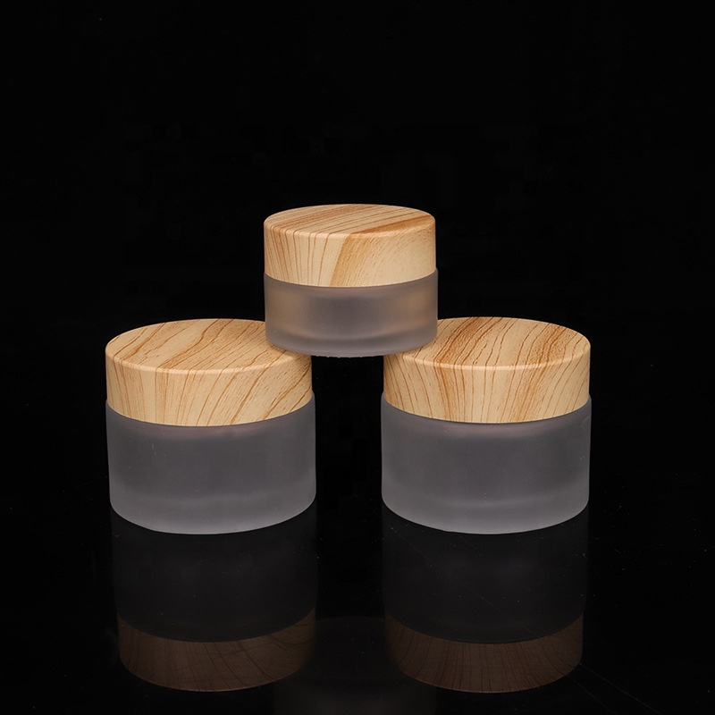 Wholesale Eco friendly Cosmetic Packaging Empty Glass Cream Jar with Wooden Lid