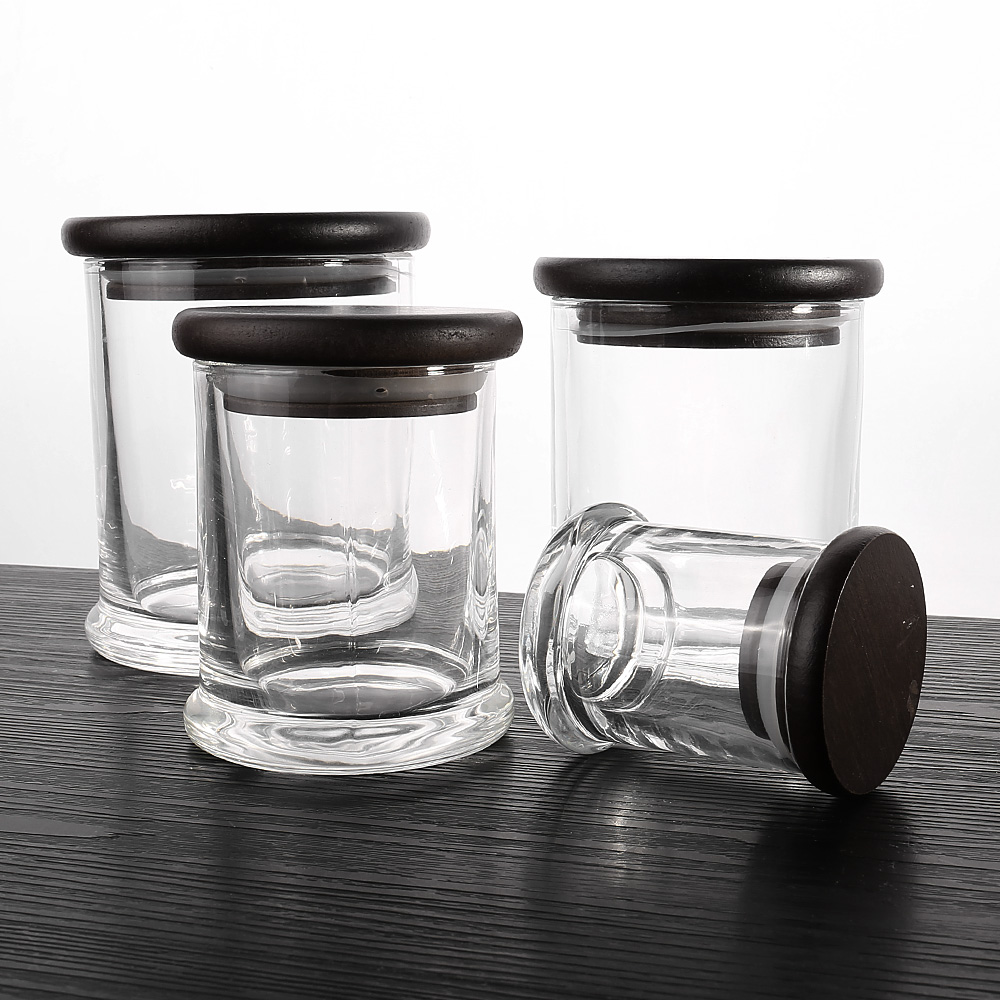 Wholesale Empty Four Size Clear Storage Canister Glass Candle Jar with Wooden Flat Lid