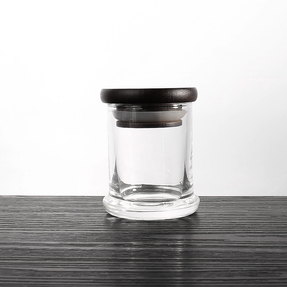 Wholesale Empty Four Size Clear Storage Canister Glass Candle Jar with Wooden Flat Lid