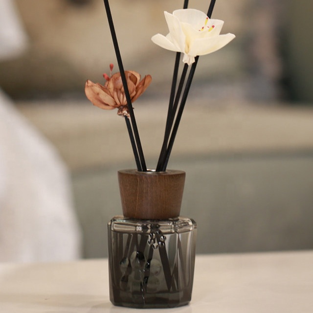 Wholesale Empty Glass Reed Diffuser Bottles Supplies Luxury Diffuser Cap Cover Container