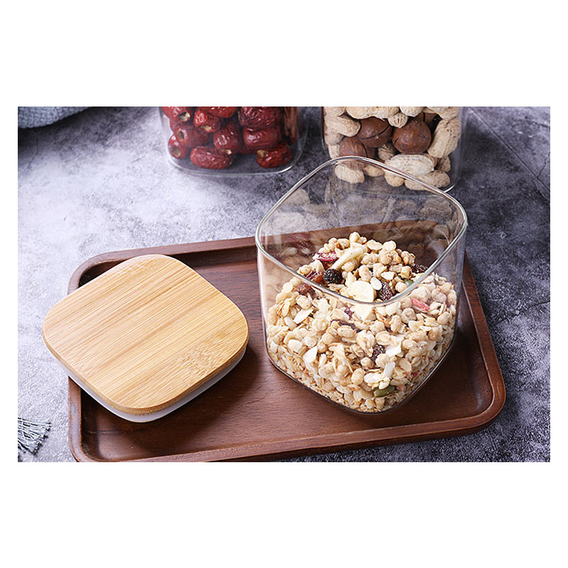 Wholesale Factory Borosilicate Glass Jar Storage Candy Cookie Food Storage Grain Glass Jar Airtight Bamboo Lid