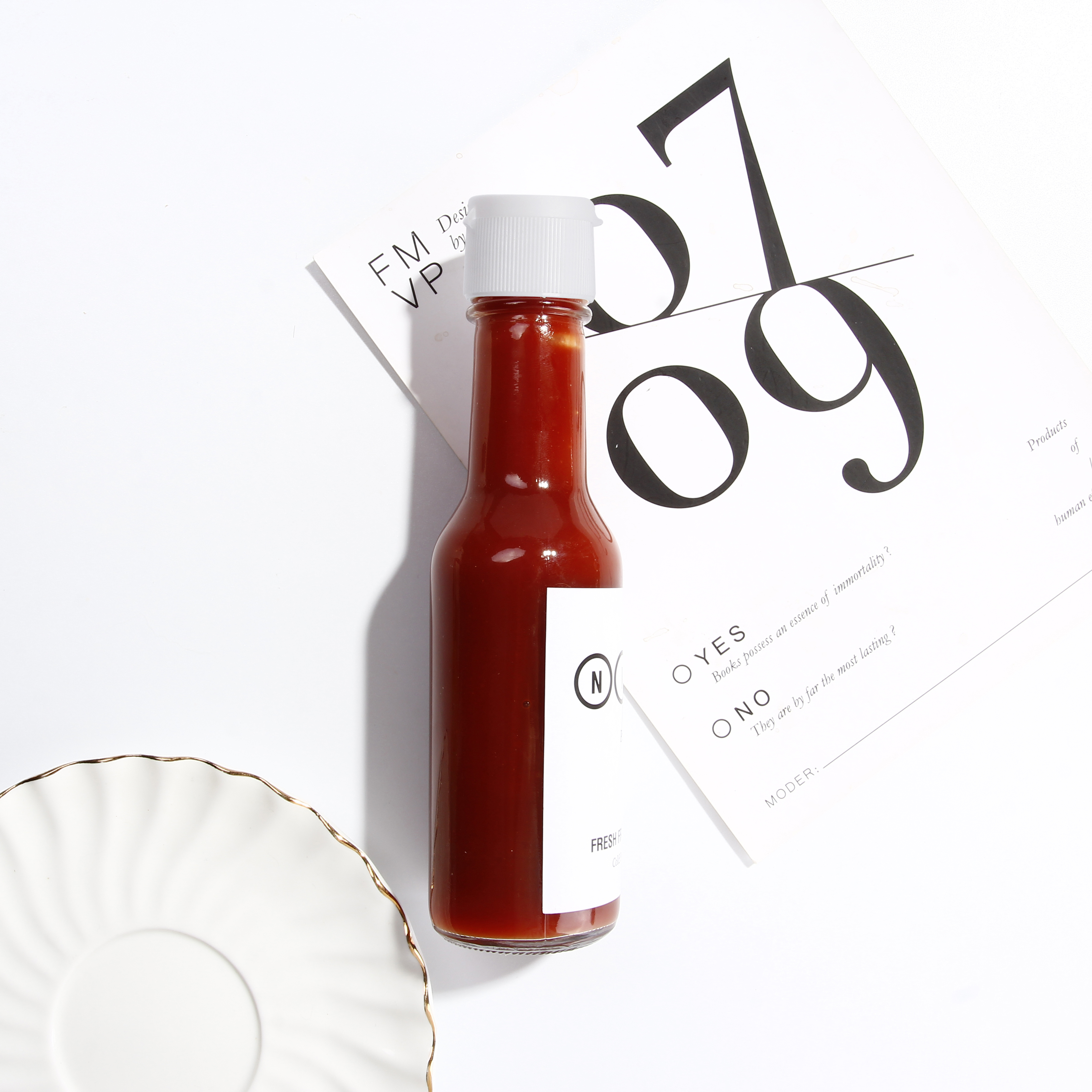 Wholesale Factory Price Tomato Sauce Beef Glass Empty Bottle Glass With Aluminum Plastic Metal Cap Vase