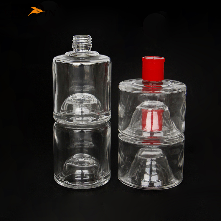 Wholesale Flint 100ml Stackable Glass Bottle with Plastic Lid for Wine