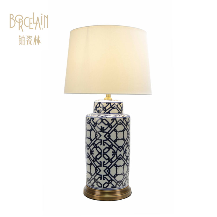 Wholesale Guangzhou Exquisite Retro Chinese Blue And White Ceramic Canister