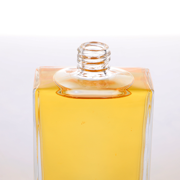 Wholesale High Quality Luxury Empty Refillable Glass Perfume Bottles 100ml
