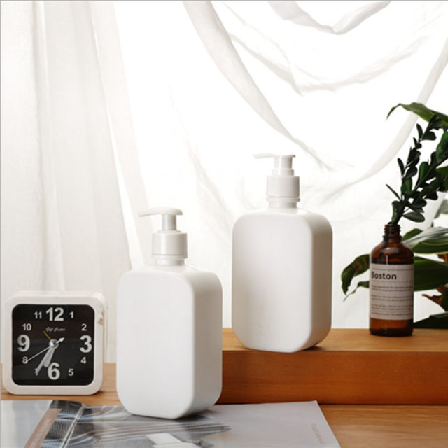 Wholesale Lotion Plastic Bottles Amber With Screen Printing